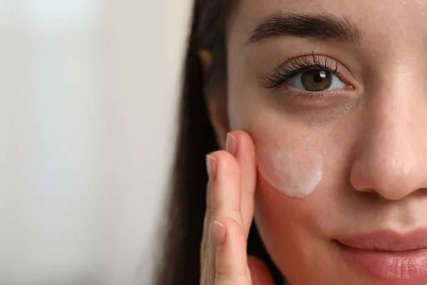 Why It’s Important to Maintain Your Skin Barrier and the Best Products to Strengthen a Compromised Skin Barrier